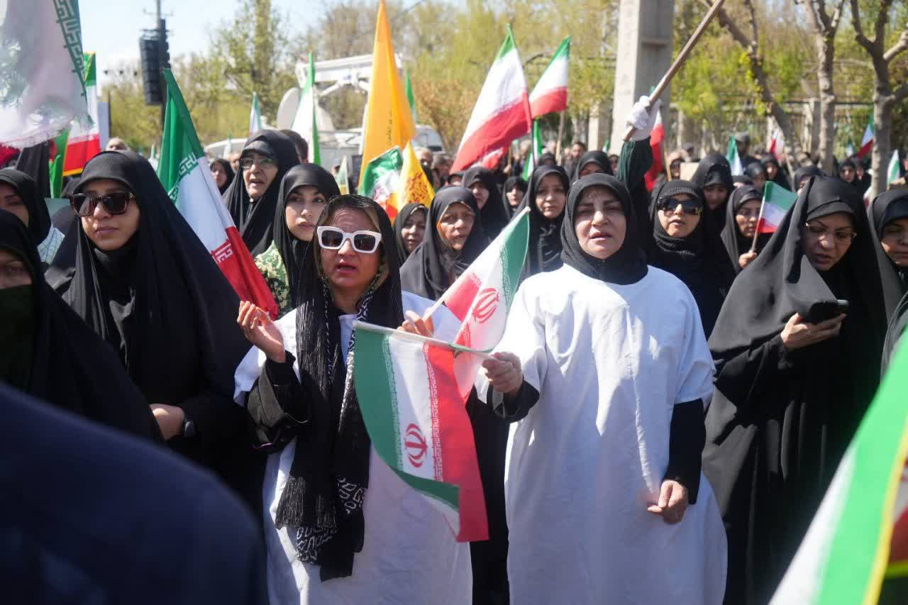 البرز، یکپارچه در سوگ رهبر فقید/ راه شهید آیت‌الله خامنه‌ای در مسیر خدمت و پایداری ادامه دارد