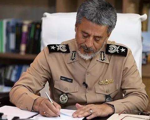پیام تبریک امیر دریادار سیاری به مناسبت روز خبرنگار