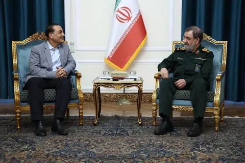 سرلشکر رضایی: ذره‌ای از مواد هسته‌ای غنی شده از ایران خارج نخواهد شد