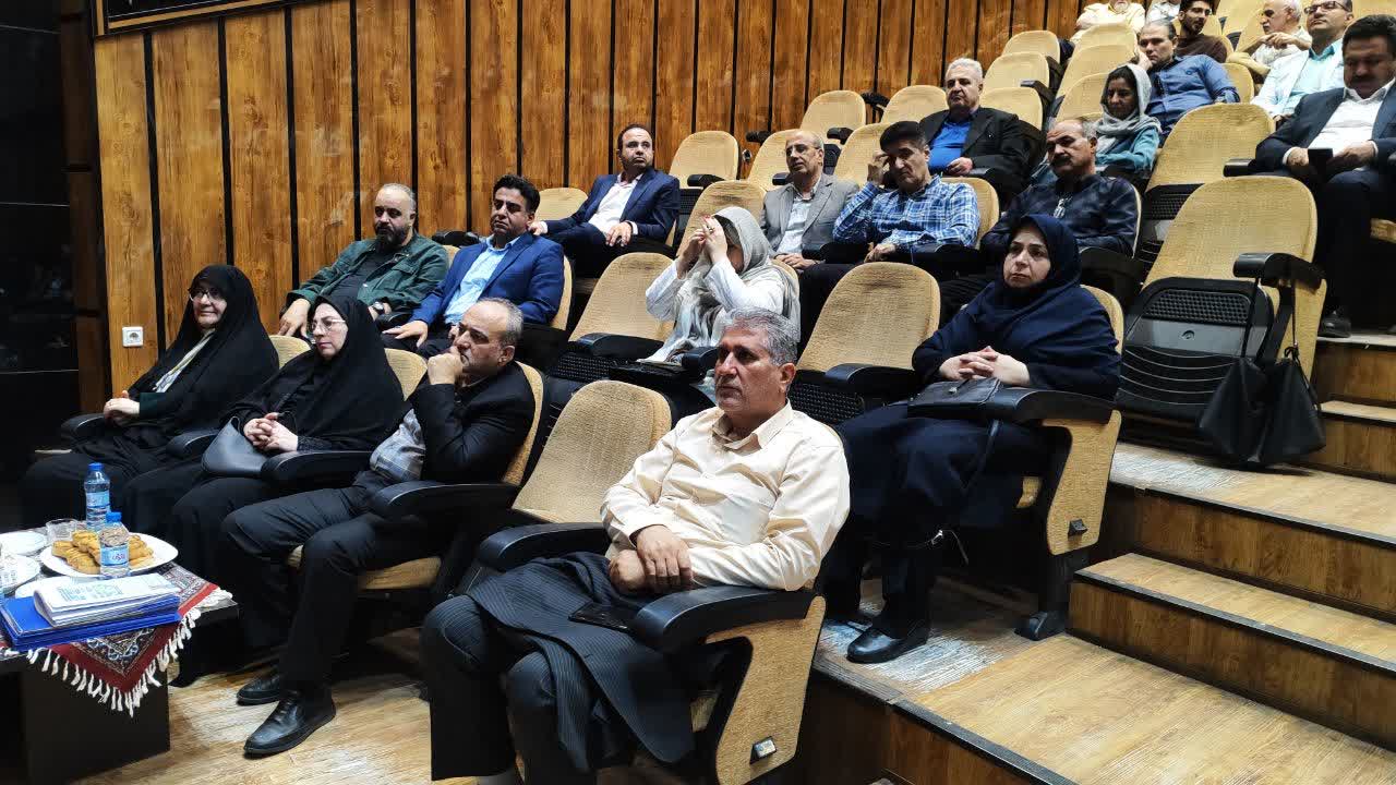مدیرعامل انجمن خوشنویسان ایران: عمادالکتاب حلقه وصل خوشنویسی قاجار با دوره معاصر بود مدیرعامل انجمن خوشنویسان ایران: عمادالکتاب حلقه وصل خوشنویسی قاجار با دوره معاصر بود