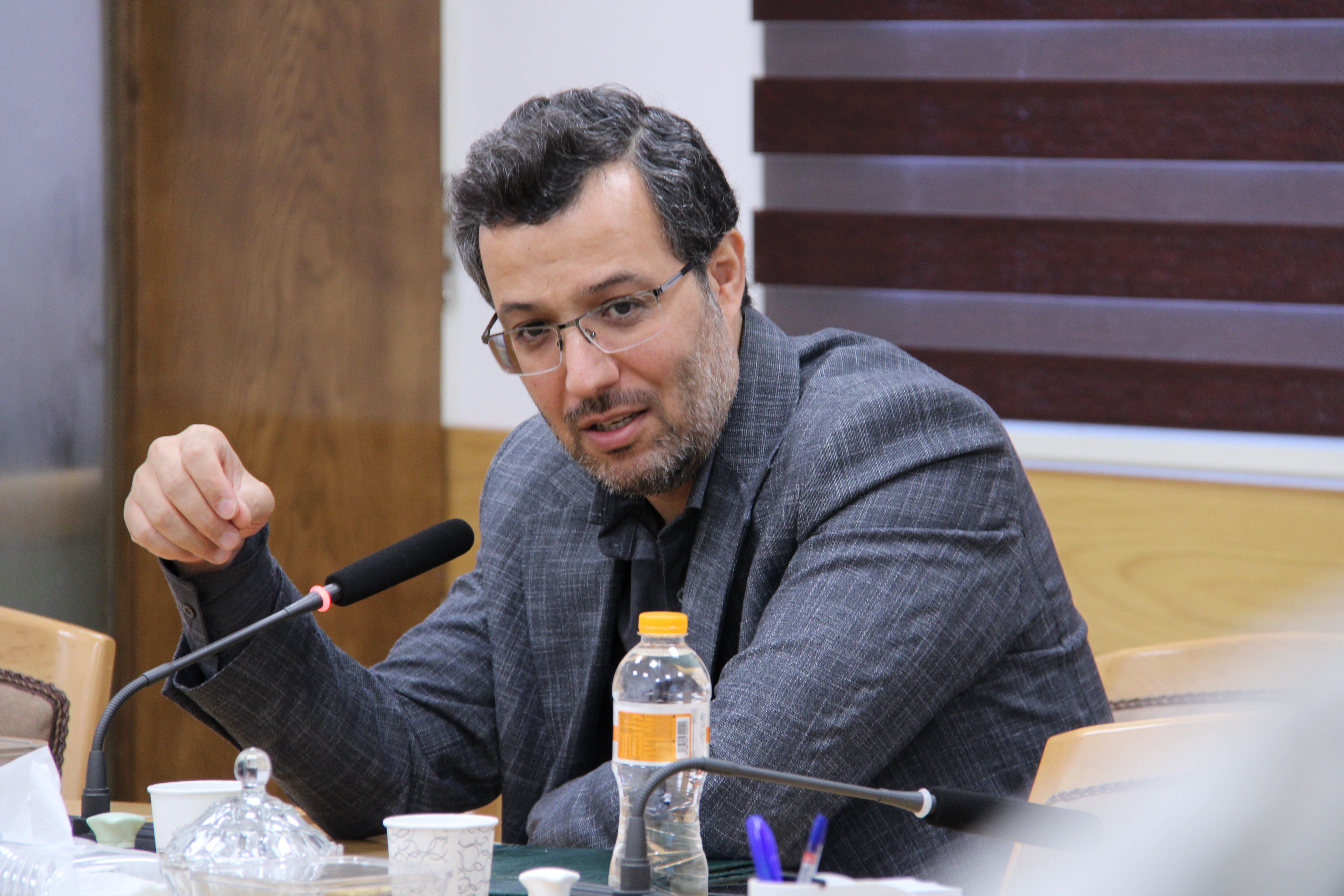 آیتالله نورمفیدی: دیدگاههای رهبر شهید درباره فقه معاصر باید به گفتمان علمی حوزه و دانشگاه تبدیل شود آیتالله نورمفیدی: دیدگاههای رهبر شهید درباره فقه معاصر باید به گفتمان علمی حوزه و دانشگاه تبدیل شود