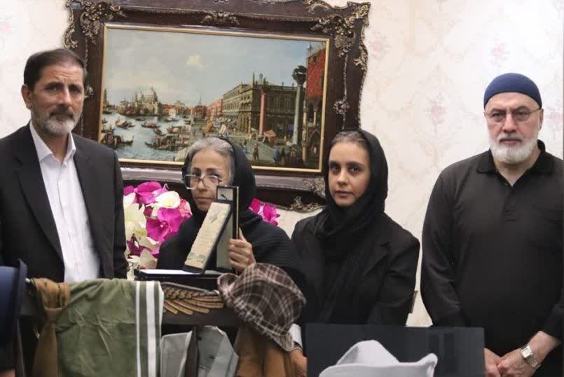 یادگارهای اکبر عبدی به موزه شهرداری اردبیل رسید/فرهنگسرایی به نام این هنرمند نام‌گذاری می‌شود