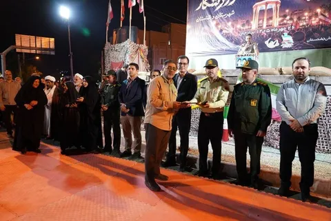 تجلیل از خانواده ۱۹ شهید دشتستان به مناسبت هفته تربیت بدنی و ورزش