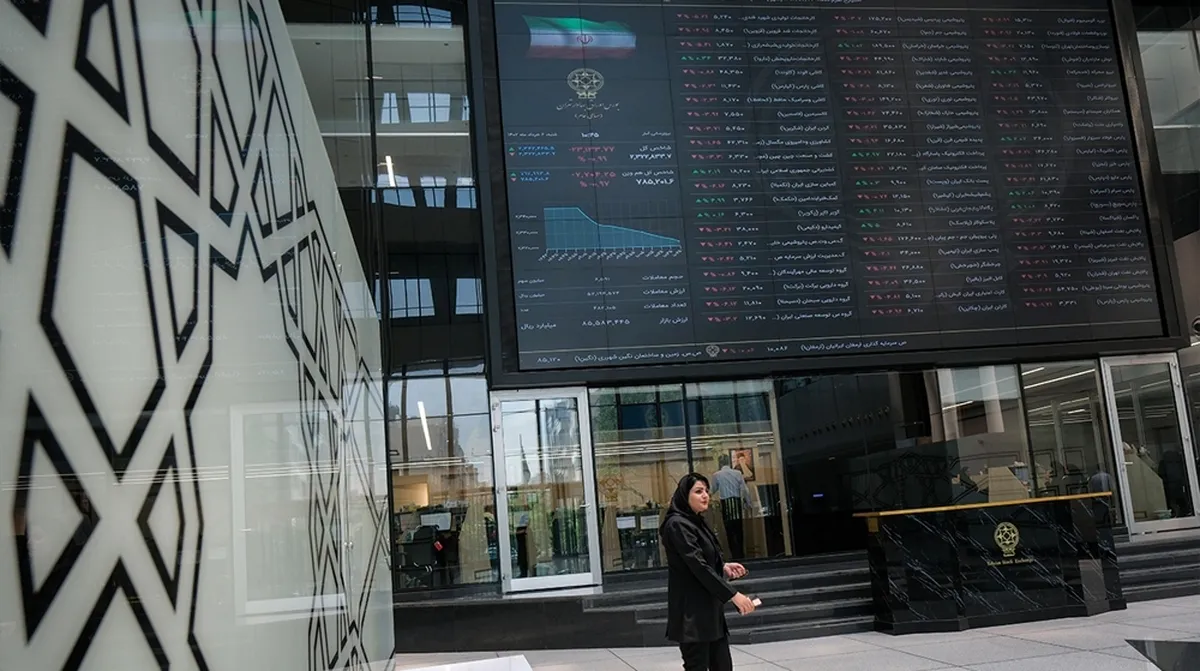 Iran’s stock market rebounds amid fall in gold, currency prices