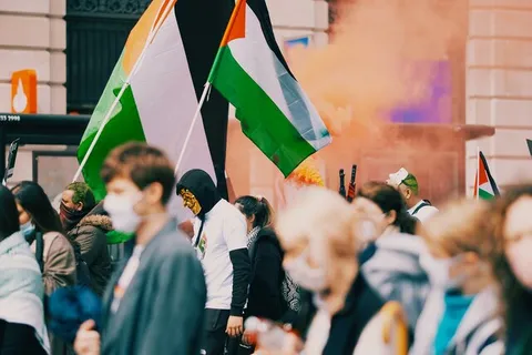 تمجید کاظم غریب‌آبادی از دولت ایرلند