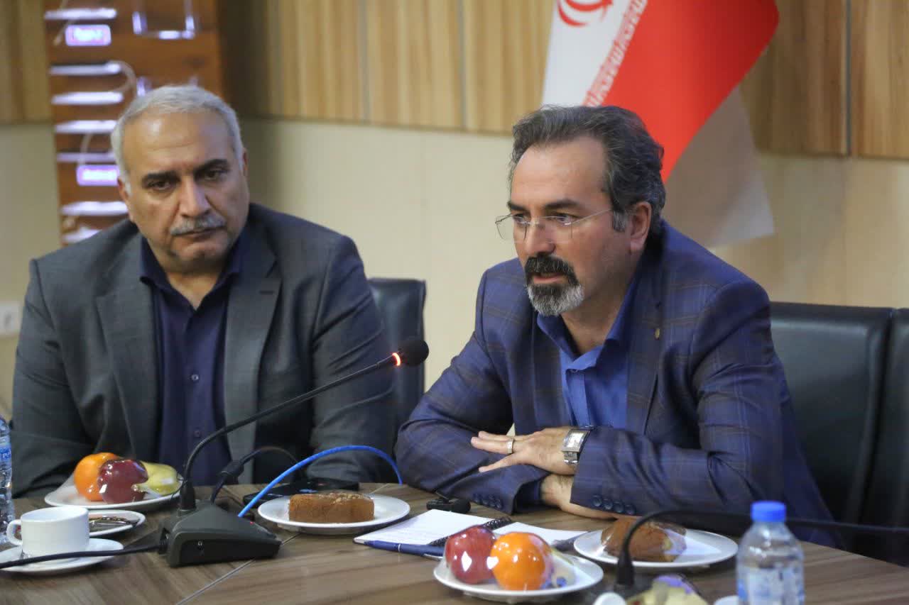 استاندار خوزستان: حذف پیمانکار و ایجاد ثبات شغلی در دستور کار است / لزوم تشکیل زنجیره فولادی و توسعه انرژی‌های تجدیدپذیر در استان / ضرورت بهره مندی از مزیت تنوع ترانزیتی خوزستان به عراق