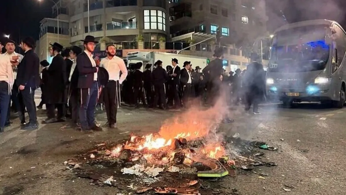 1 killed, 3 injured as bus hits Israeli ultra-Orthodox protesters during anti-conscription rally