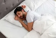 چرا بعضی‌ها با هیچ صدایی بیدار نمی‌شوندو بعضی ها برعکس؟
