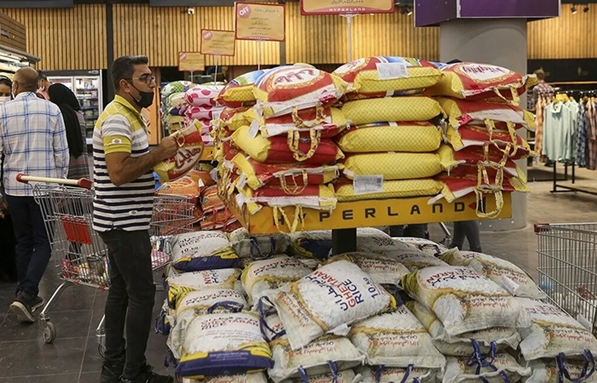 کشف انبار احتکار برنج و روغن در بروجرد