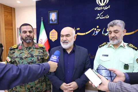 دیدار فرمانده انتظامی خوزستان با استاندار به مناسبت هفته دولت / تقدیر موالی زاده از تلاش‌های شبانه‌روزی فراجا در تامین امنیت مرزها و مناسبت‌های ملی و مذهبی