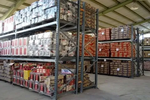 کشف ۲۰ هزار تن کالای اساسی احتکاری و قاچاق از ابتدای جنگ سوم تحمیلی
