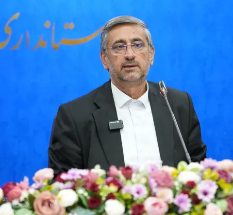 استاندار لرستان: 

توسعه بدون حضور نخبگان، تحقق نمی‌یابد/ ضرورت تغییر نگاه و پرهیز از فرصت سوزی 