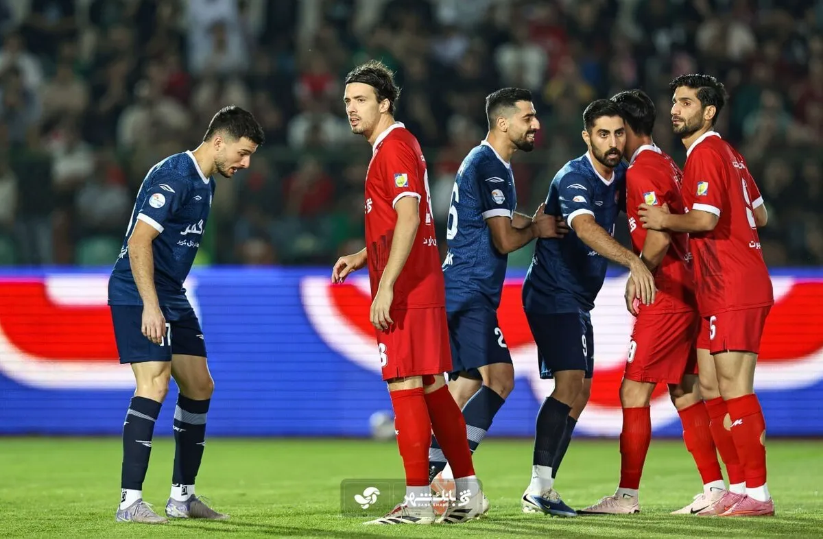 درخشان: پرسپولیس صبر هواداران را لبریزکرده است/ مدیریت باید زودتر آستین بالا بزند