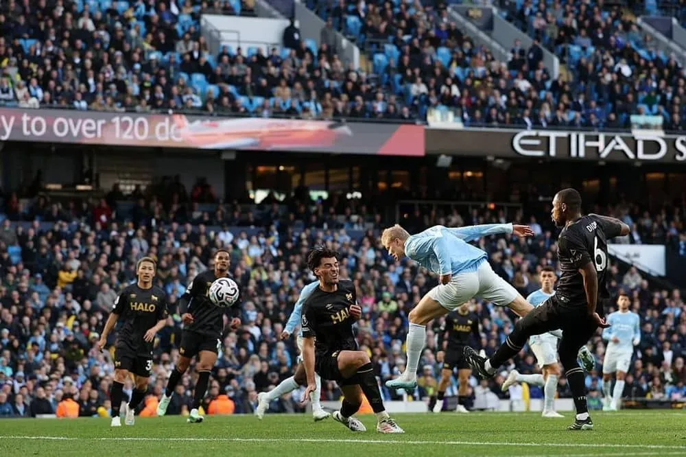 خط و نشان سیتی برای مدعیان با پیروزی پرگل/ لیورپول از سد برنتفورد گذشت
