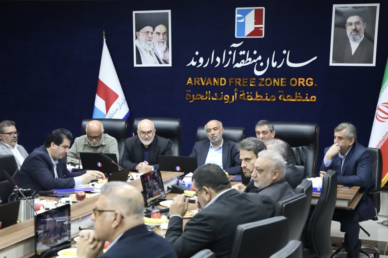 میدری: هفته دفاع مقدس امسال با یکی از هنرهای بزرگ ایرانیان یعنی گفت‌وگو با مردم جهان مقارن شد / همان روحیه دفاع مقدس را برای عبور از محاصره اقتصادی به کار بگیریم / رونق اقتصادی آبادان و خرمشهر در گرو مطالعه های کارشناسی و ثروت‌آفرینی است