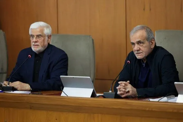 توضیح پازوکی درباره سخنان پزشکیان و عارف؛ واردات بنزین از آبان متوقف می‌شود