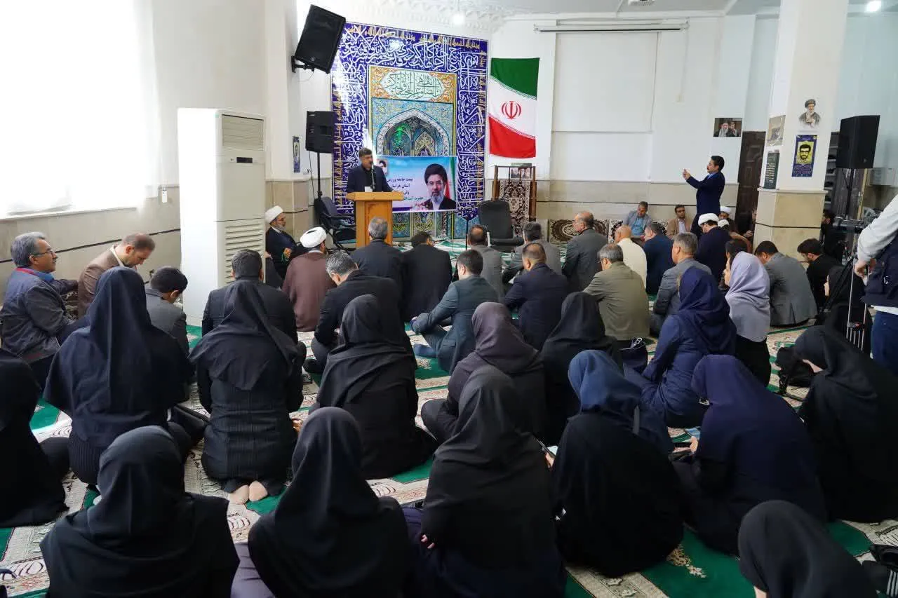 نشست جامعه ورزشی و جوانان خراسان شمالی با نماینده ولی فقیه در استان