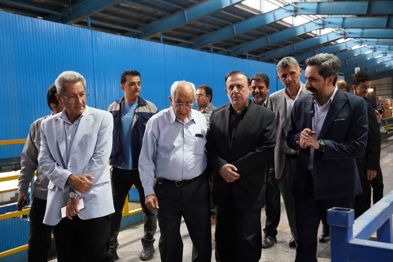 بازدید استاندار قزوین از شرکت پویش پارت سیمین بازدید استاندار قزوین از شرکت پویش پارت سیمین