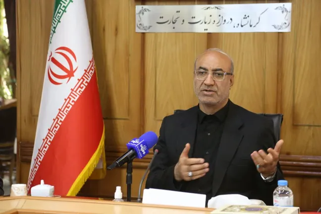 استاندار کرمانشاه : طی مسیر مبدأ تا نجف با اتوبوس یکسره از مرز خسروی فراهم شد