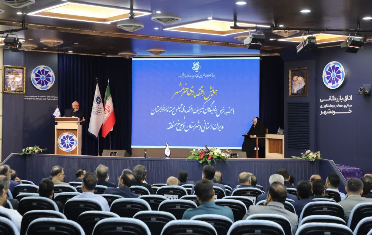 استاندار خوزستان: احیای جایگاه اقتصادی خرمشهر و آبادان در گرو توسعه بخش خصوصی است / تفاهمنامه ایجاد بازارچه مشترک مرزی با عراق امضا شد استاندار خوزستان: احیای جایگاه اقتصادی خرمشهر و آبادان در گرو توسعه بخش خصوصی است / تفاهمنامه ایجاد بازارچه مشترک مرزی با عراق امضا شد
