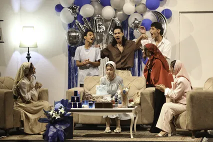 نمایش گل به خودی