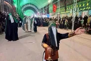 تئاتری که ۲۱ سال در مسیر پیاده روی زائران اربعین اجرا می‌شود