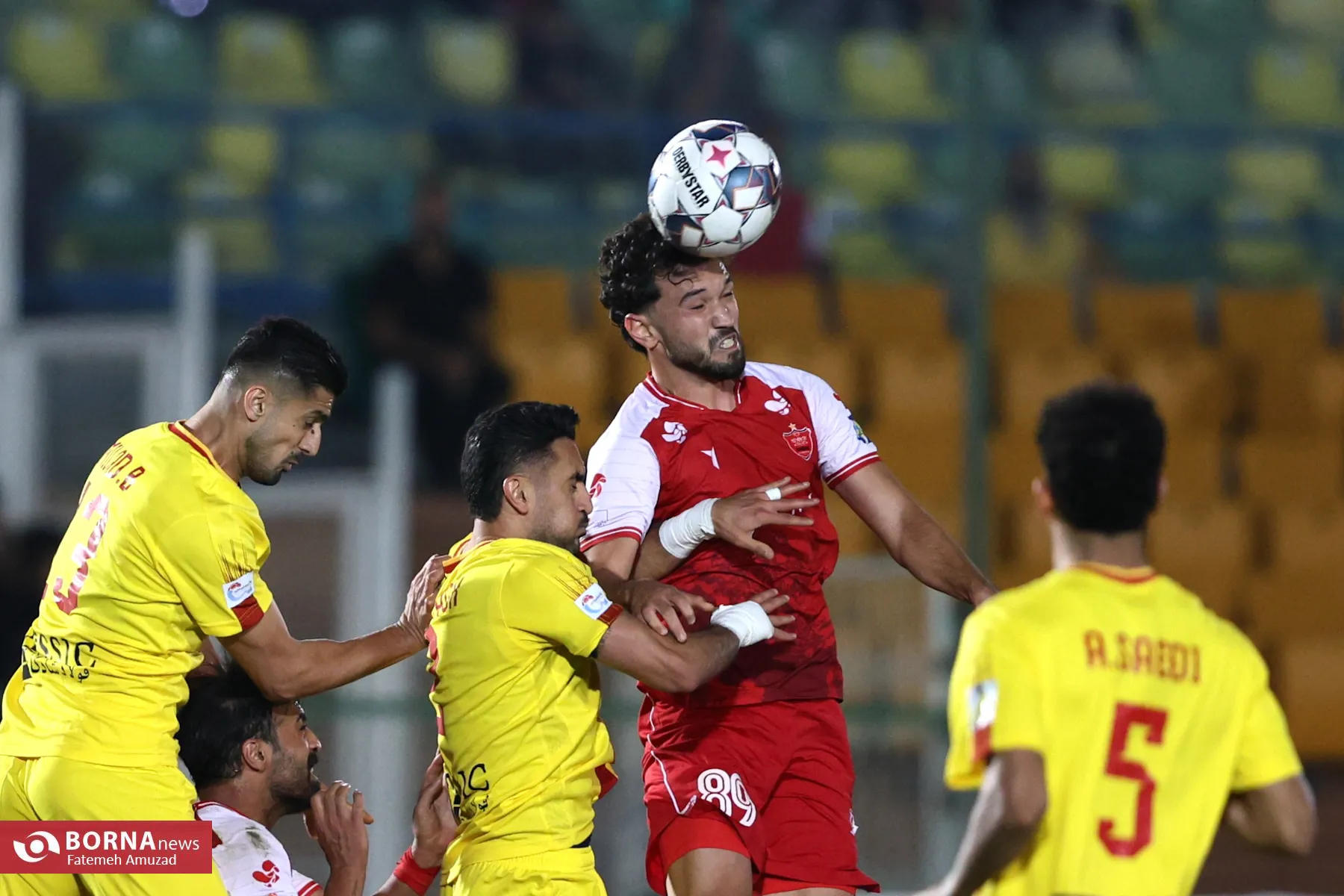 دیدار تیم‌های فوتبال پرسپولیس و فولاد - ۲