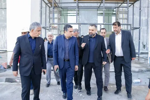 بازدید اعضای کمیسیون بهداشت مجلس از پروژه بیمارستان هزار تخت‌خوابی قم
