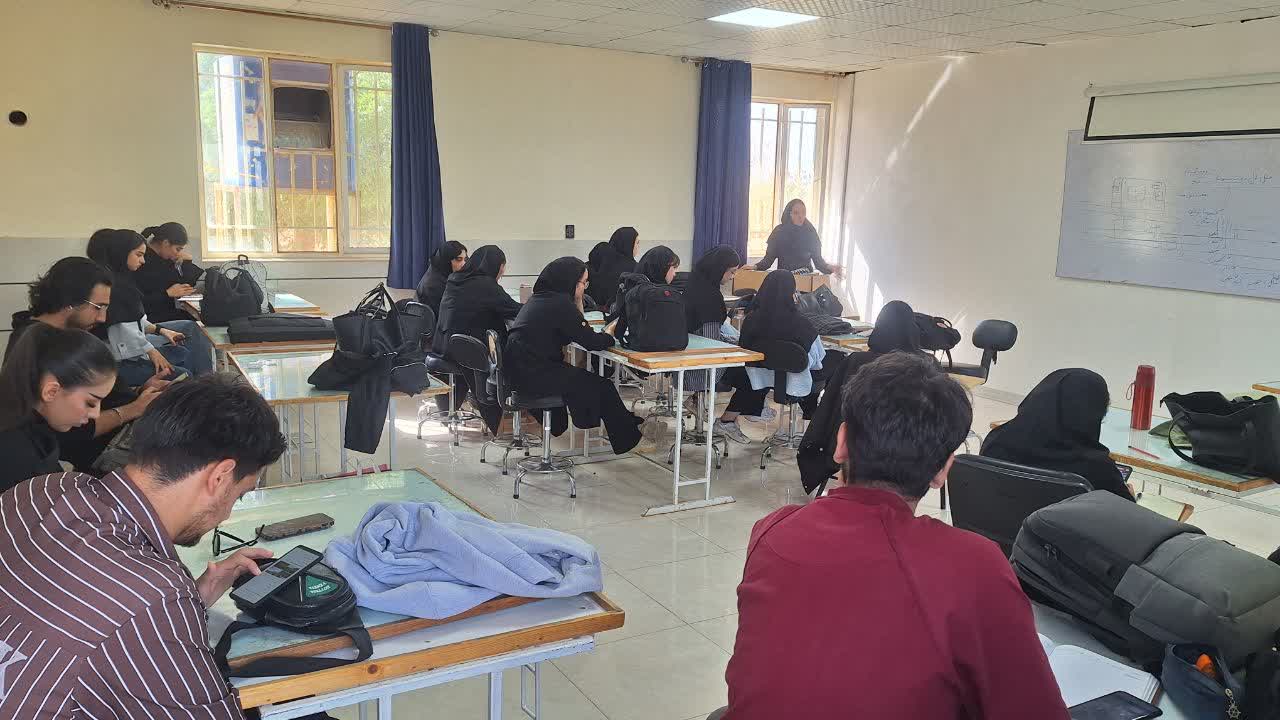 بورسیه هزار دانشجوی مرکز آموزش عالی فنی و مهندسی بویین‌زهرا در صنعت را دنبال می‌کنیم