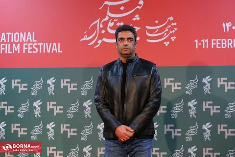 منوچهر هادی تهیه‌کننده «دستان او» شد