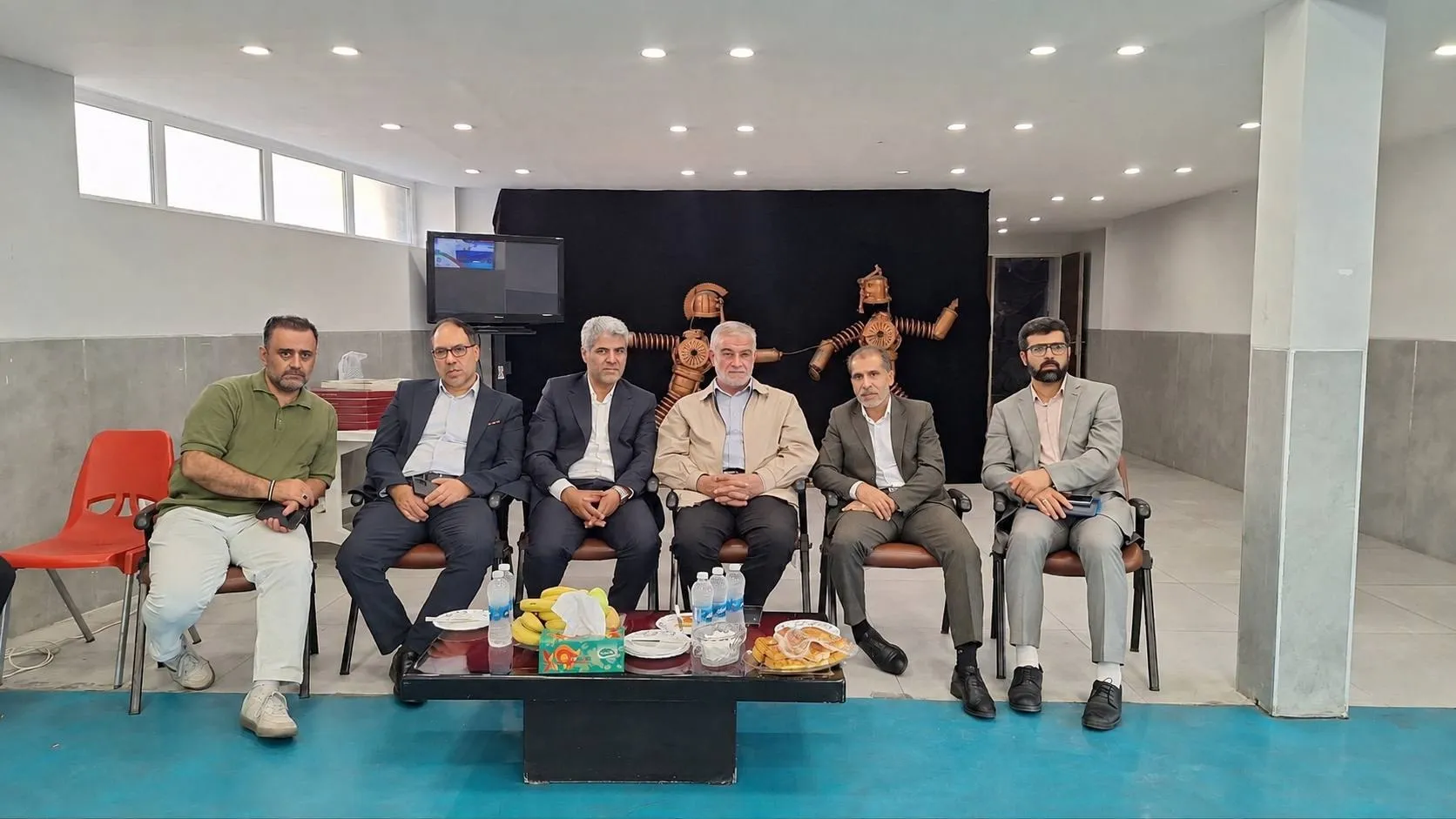 بازدید نماینده مردم یزد از تمرینات تیم ملی سابر اعزامی به بازی‌های آسیایی ناگویا