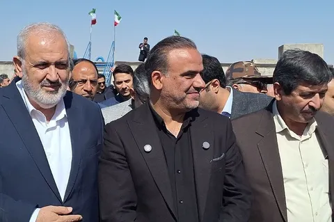طرح آبرسانی شهرستان بجستان با حضور وزیر نیرو بهره‌برداری شد