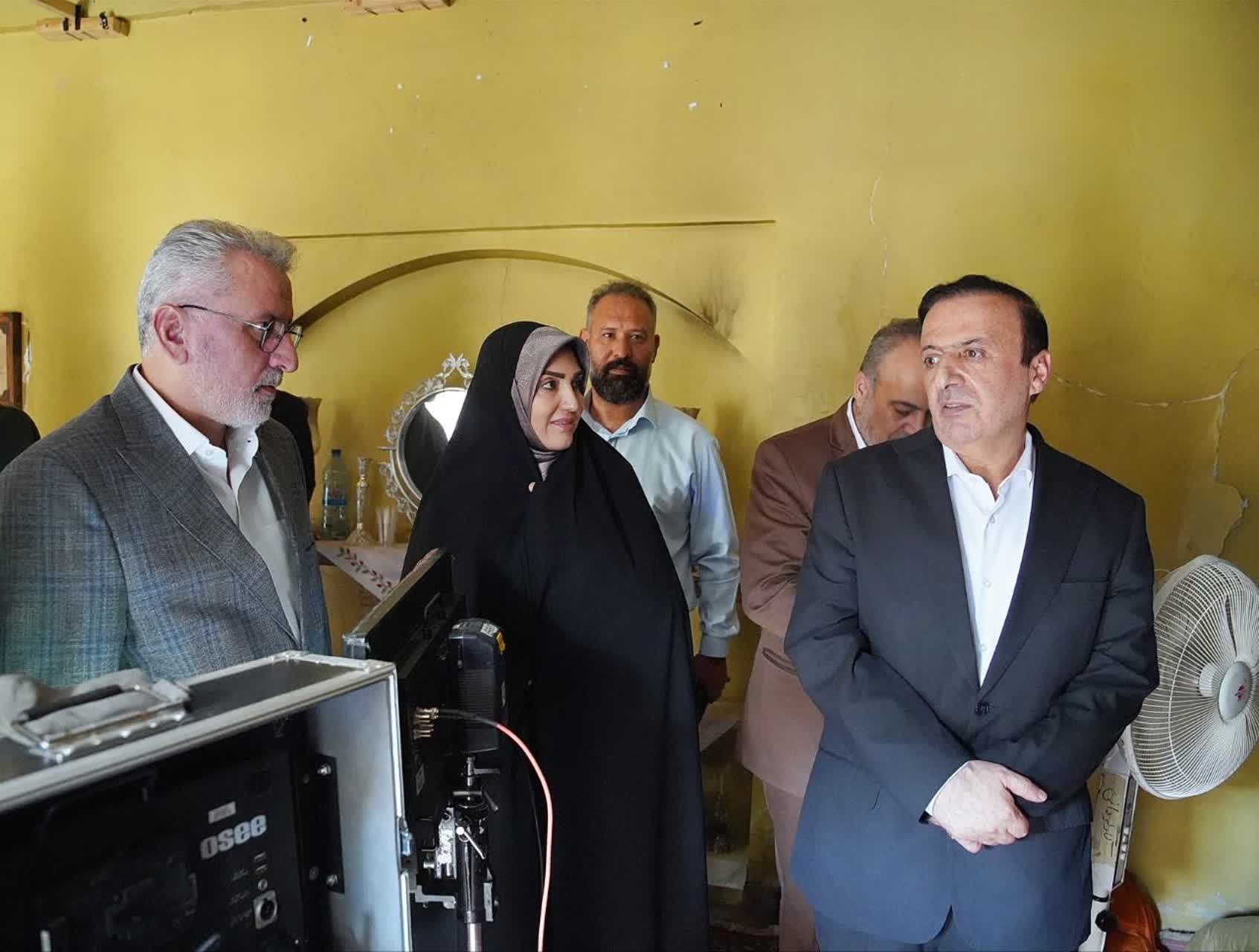 بازدید استاندار قزوین از شرکت دانشبنیان کیمیاگران هنر مینودری بازدید استاندار قزوین از شرکت دانشبنیان کیمیاگران هنر مینودری