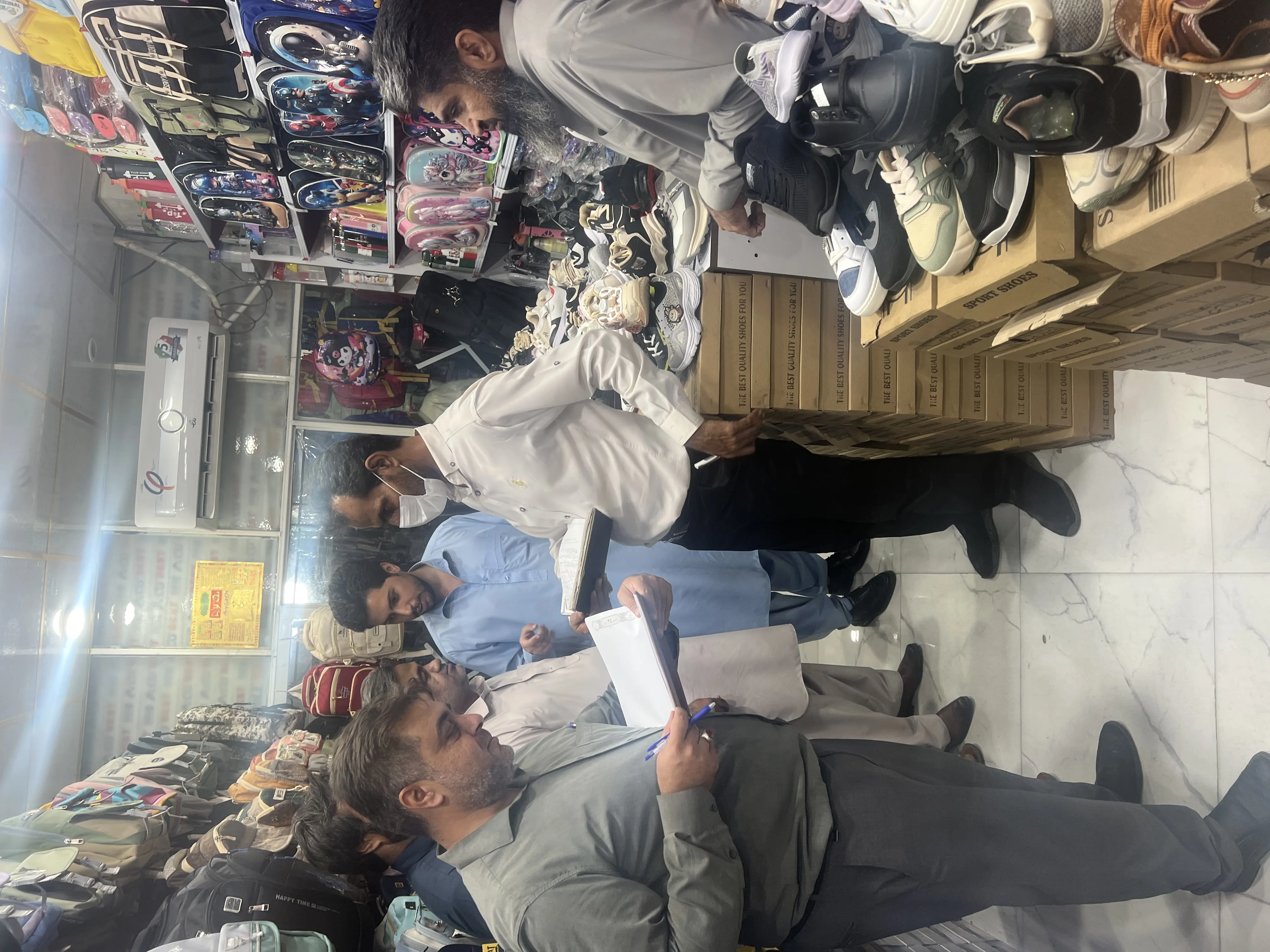گشت مشترک تنظیم بازار ایرانشهر ؛ ۶ واحد متخلف به تعزیرات معرفی شدند
