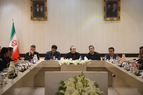 مهارت‌افزایی در کاهش بیکاری جوانان تاثیرگذار است/ الزام همکاری دستگاه‌ها برای راه‌اندازی هنرستان‌های جوار صنعت