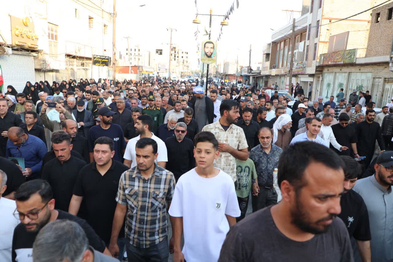 تشییع پُرشور دو شهید فراجا در شادگان؛ استاندار خوزستان: مردم با حضور حماسی خود قدردان امنیتآفرینی نیروی انتظامی هستند تشییع پُرشور دو شهید فراجا در شادگان؛ استاندار خوزستان: مردم با حضور حماسی خود قدردان امنیتآفرینی نیروی انتظامی هستند