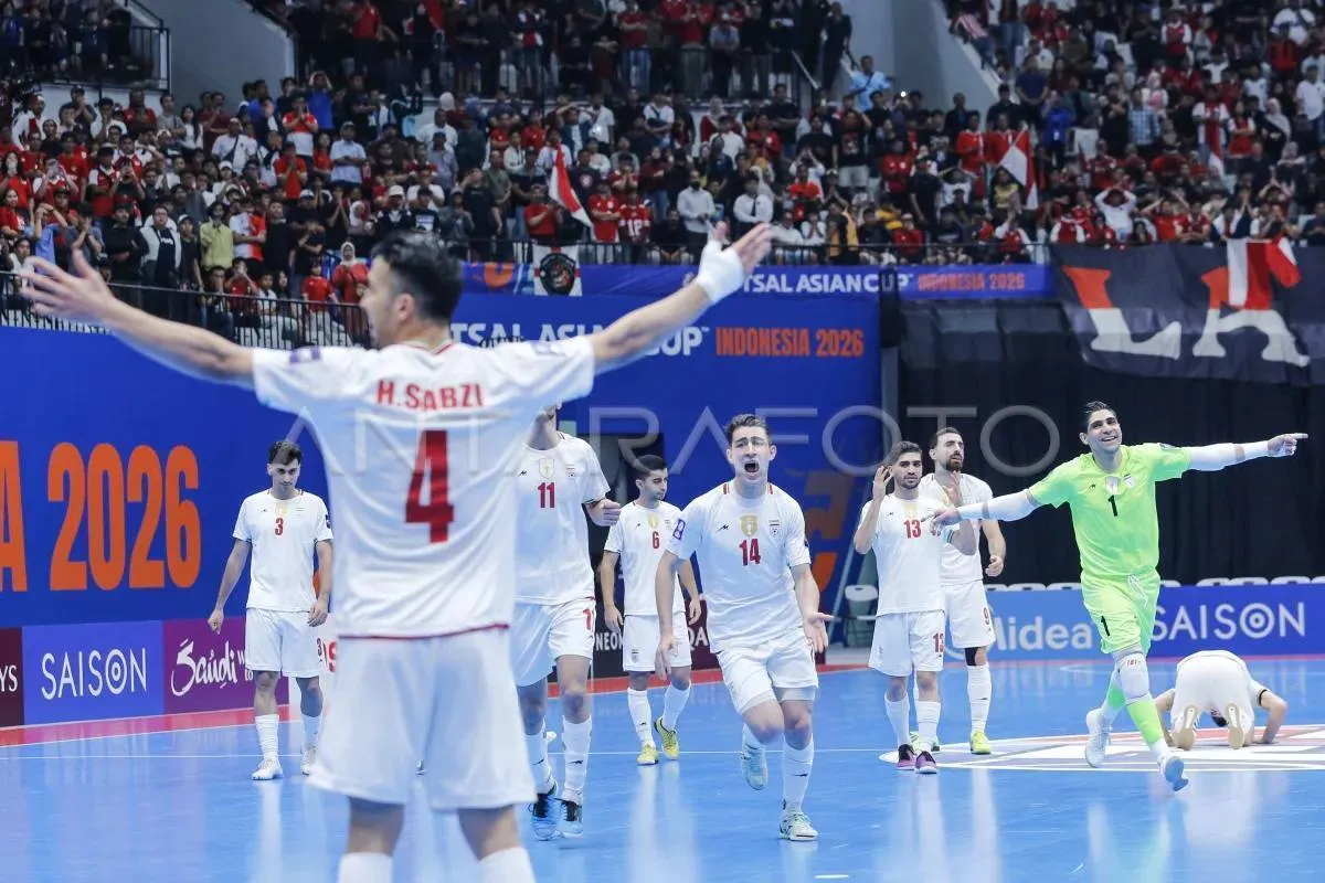 رئيس الاتحاد الآسيوي لكرة القدم: أداء منتخب إيران لكرة الصالات في بطولة أمم آسيا كان ممتازًا