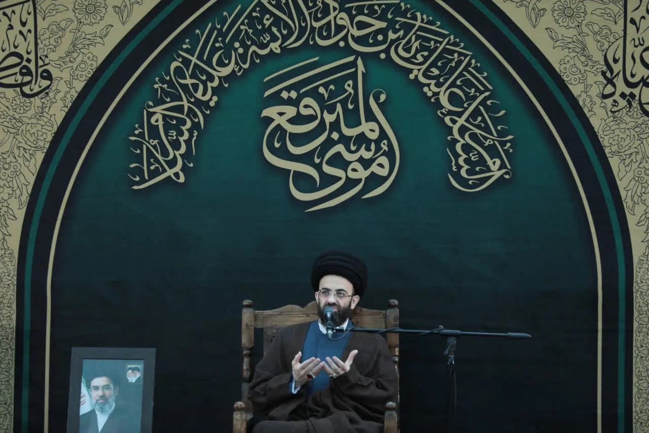 حجت‌الاسلام صدر: پرچم بقاع متبرکه نماد هویت دینی و پرچم هدایت و تقواست