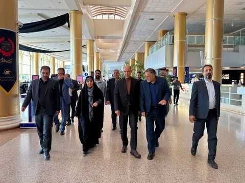 تاکید وزیر راه و شهرسازی بر بسیج ظرفیت‌ها برای تسهیل بازگشت زائران رضوی