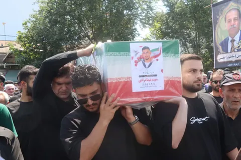 پیکر شهید نیما مرادی در بندرانزلی آرام گرفت