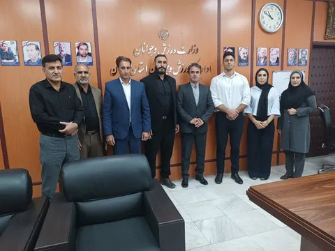 دیدار قهرمانان و ملی‌پوشان MMA لرستان با مدیرکل ورزش و جوانان استان/  تأکید دیناروند بر حمایت همه جانبه از قهرمانان ورزش لرستان