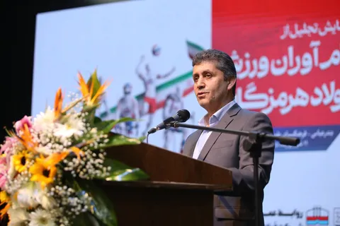 مدیرعامل فولاد هرمزگان: تعیین سرمربی جدید تیم فوتبال / پتاسیل بالایی در وزنه برداری داریم
