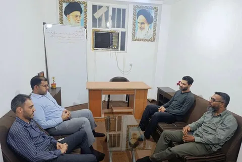نشست فعالان فرهنگی و آموزشی محله دو هزار بندرعباس برگزار شد