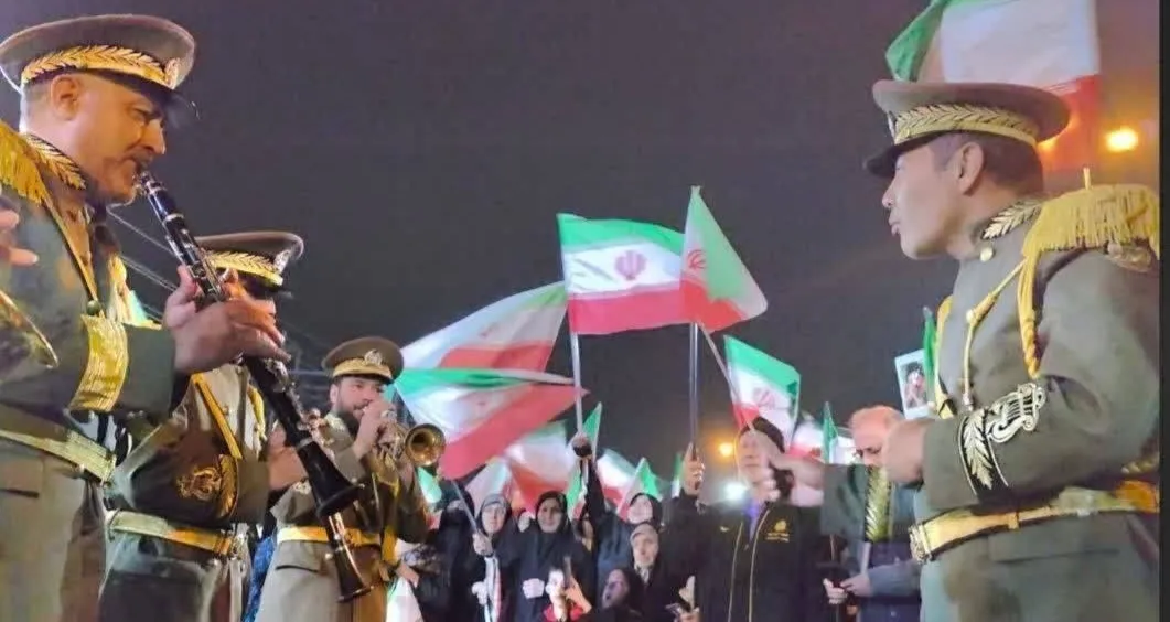 برگزاری مراسم گرامیداشت سالروز ارتش در موکب شهدای فوتبال