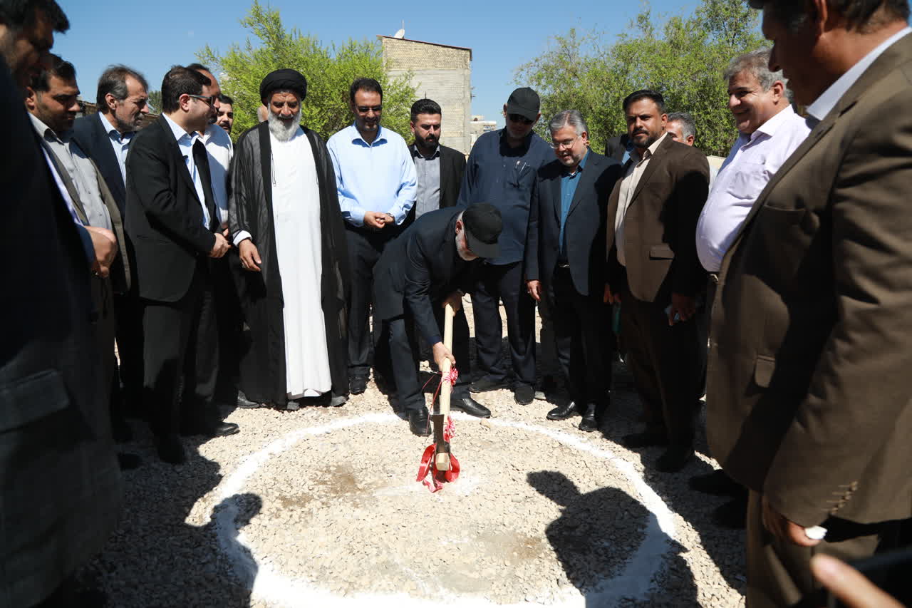 دبستان ۱۲ کلاسه خیر ساز الهایی به بهرهبرداری رسید / آغاز عملیات اجرایی مدرسه نفتی ۱۲ کلاسه دبستان ۱۲ کلاسه خیر ساز الهایی به بهرهبرداری رسید / آغاز عملیات اجرایی مدرسه نفتی ۱۲ کلاسه