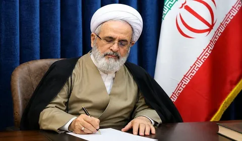 امامین انقلاب تفسیر زنده، حیات‌بخش و حرکت‌آفرین از اسلام ارائه دادند