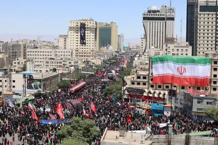 تشییع پیکر رهبر شهید انقلاب در مشهد - ۱