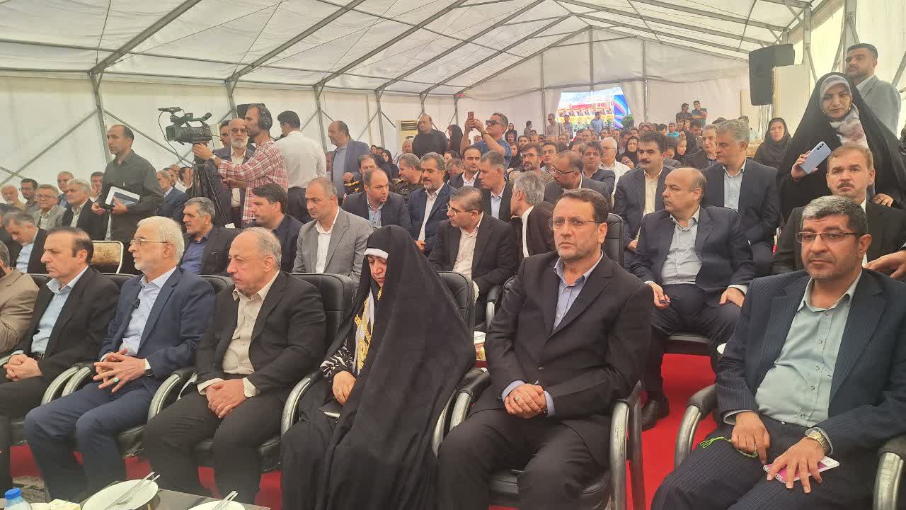 ۵۰ کامیون و ۱۶ اتوبوس جدید به ناوگان شهری قزوین اضافه شد
