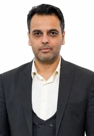 شکستگیِ بزرگ؛ روایتِ یک استخوان، یک نسل، یک توهم!