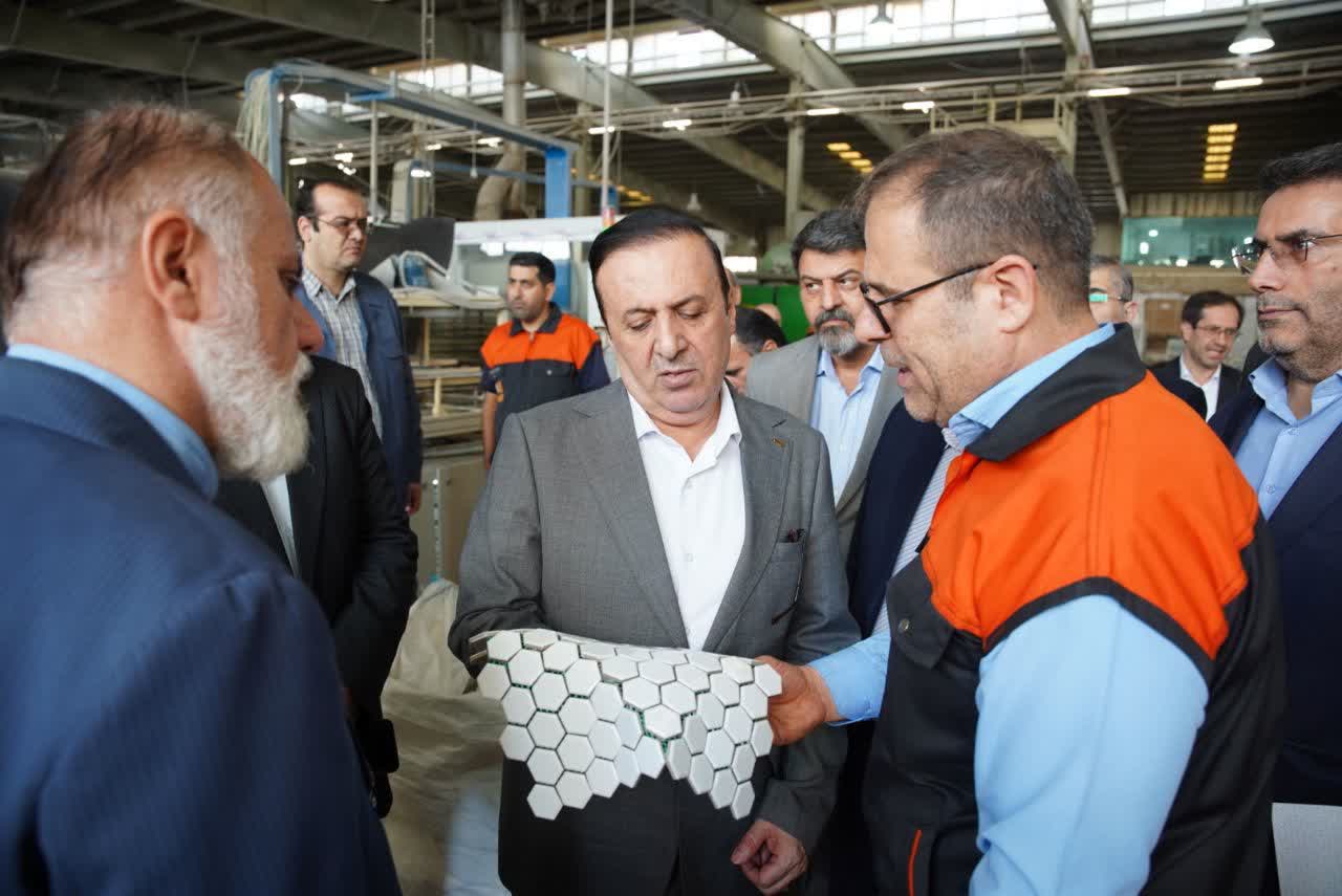 بازدید استاندار قزوین از صنایع سرام آرا